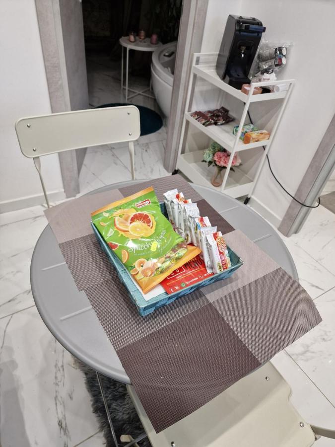 La Camera Napels Buitenkant foto